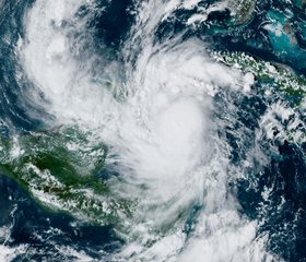 הוריקן "דלתא" תכה במקסיקו בקטגוריה 4 ותמשיך לעבר דרום ארה"ב
