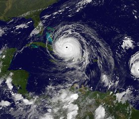 הוריקן וסופות טרופיות
