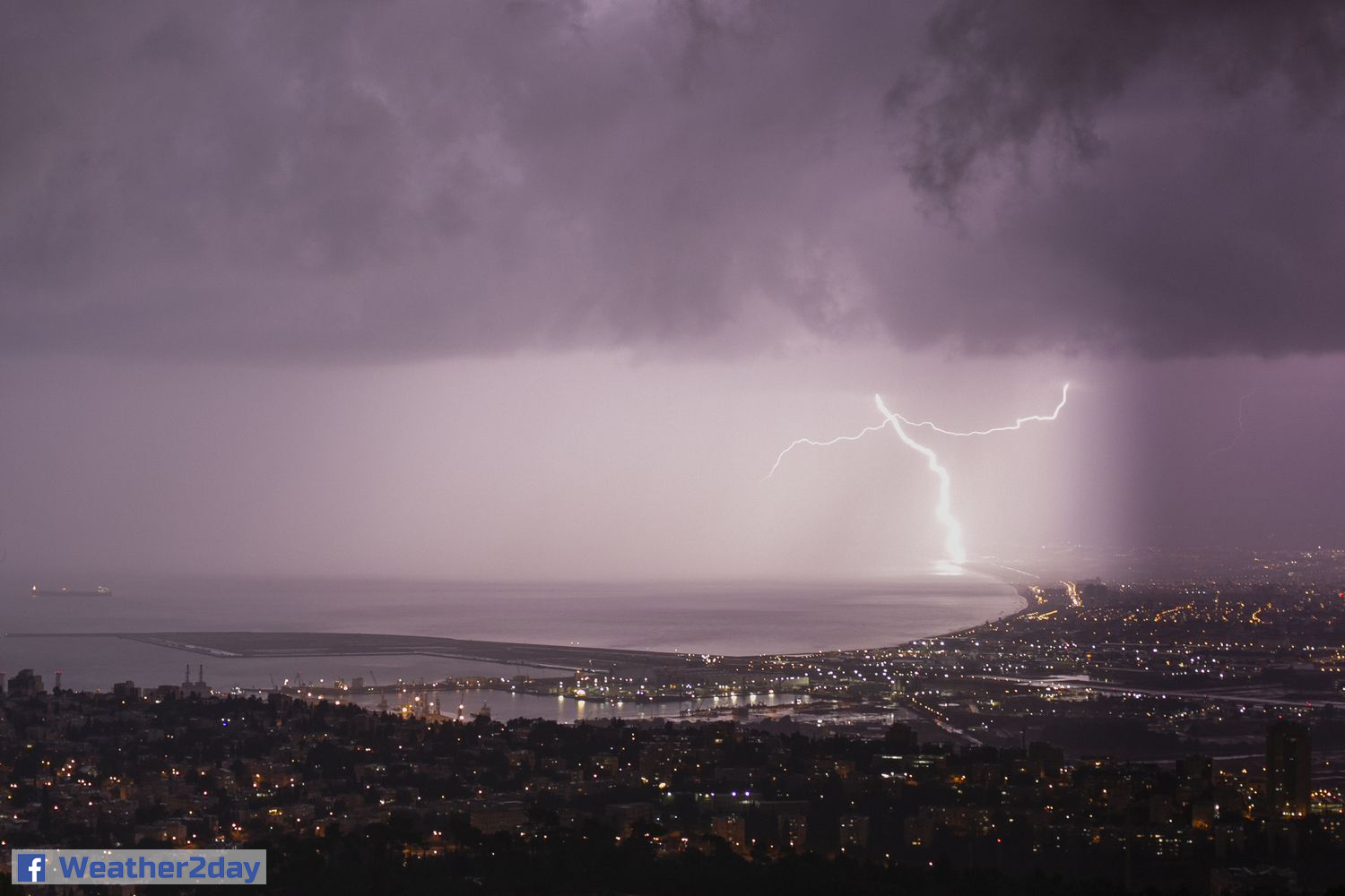 ברקים במפרץ חיפה