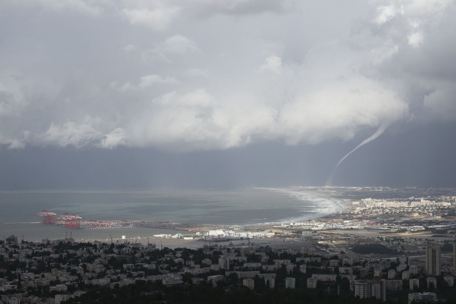 נד מים בחיפה