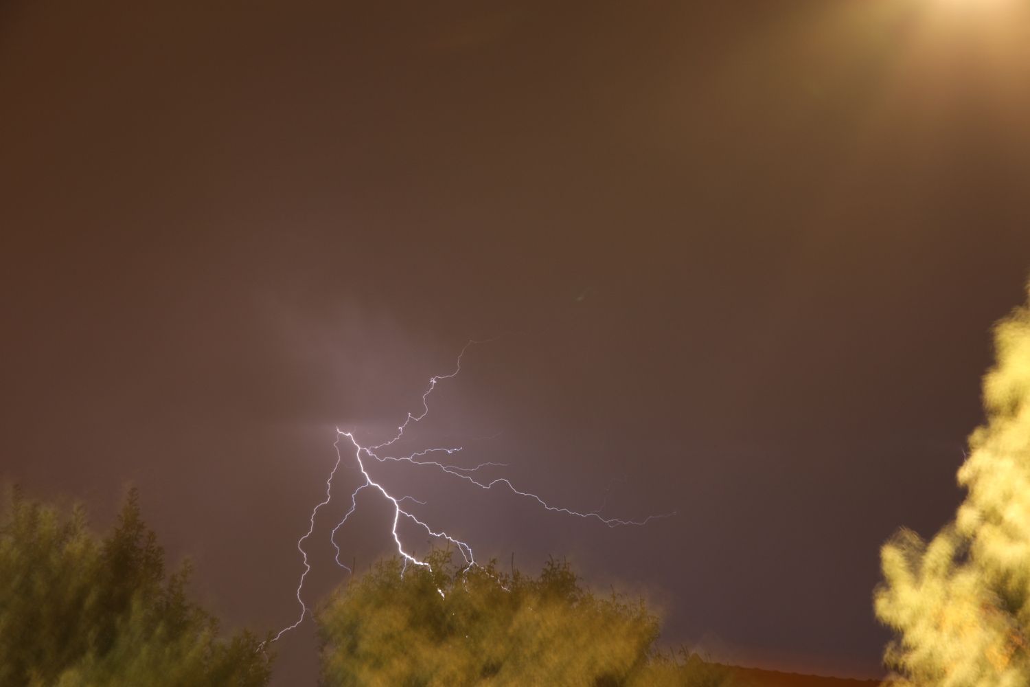 ברקים בגוש עציון